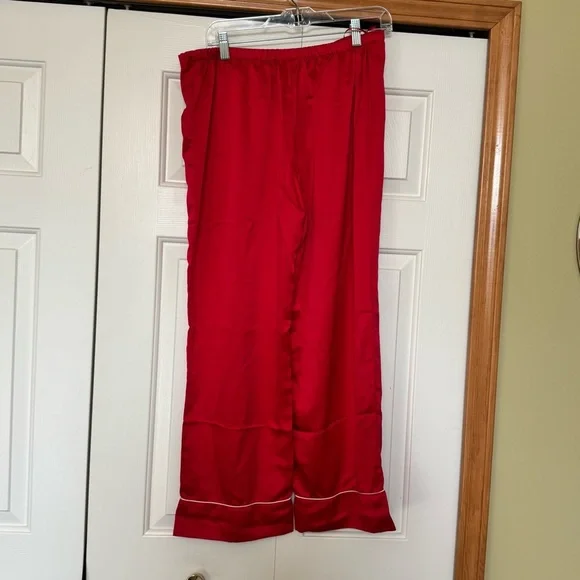 Natori Private Luxuries Pajama Set Women M Top Pants Red Satin Lounge PJ’s Soft - Picture 4 of 8